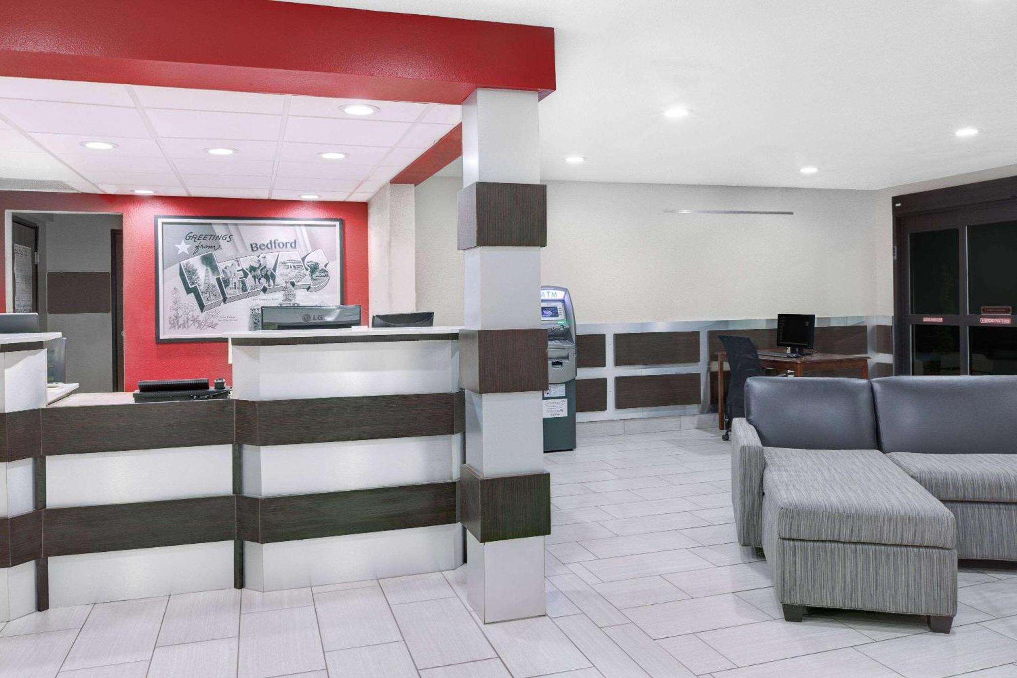ซูเปอร์ 8 บาย วินด์แฮม เบทฟอร์ด แอร์พอร์ต เวสต์ Motel เบดฟอร์ด ภายนอก รูปภาพ
